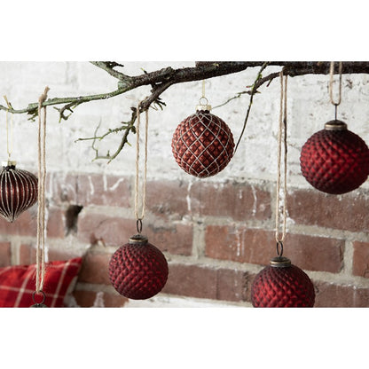 Set 4 rdečih steklenih božičnih okraskov 8 cm